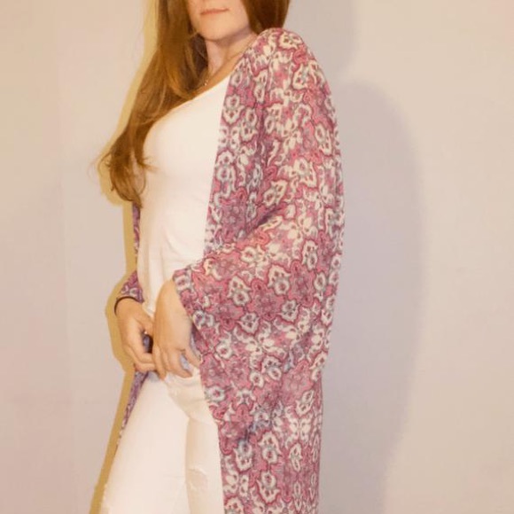 Paisley Mid Length Kimono - Picture 7 of 7